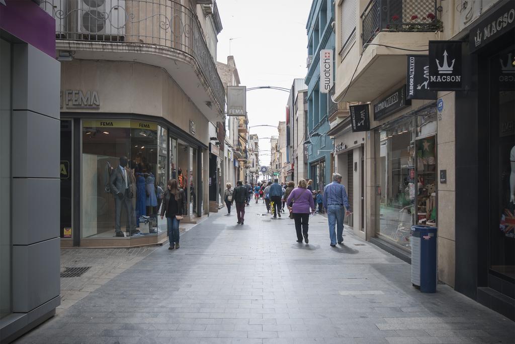 Hostal Badalona Exterior photo