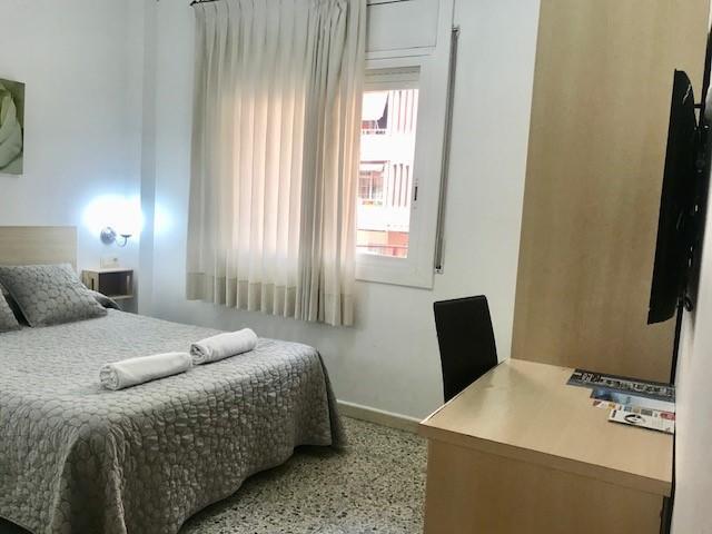 Hostal Badalona Exterior photo